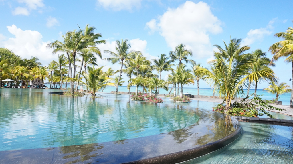 Mauritus infiniti pool