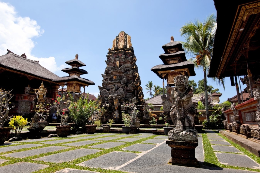 Bali, Indoneesia – rannad, templid ja jooga