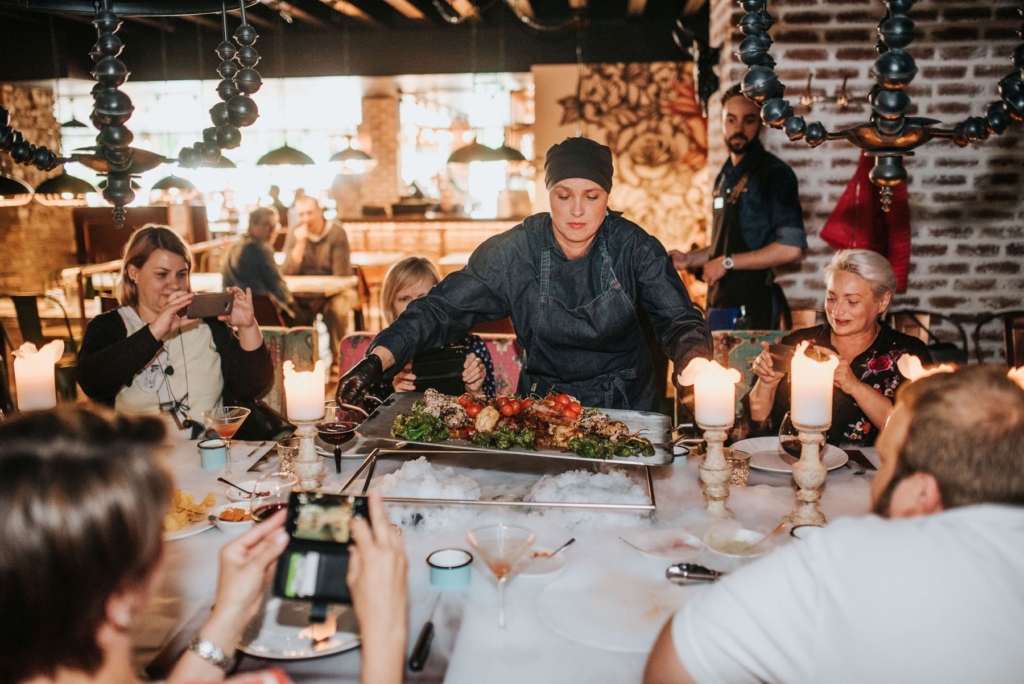Elamusõhtusöök The Table
